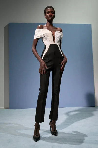 Look 3
